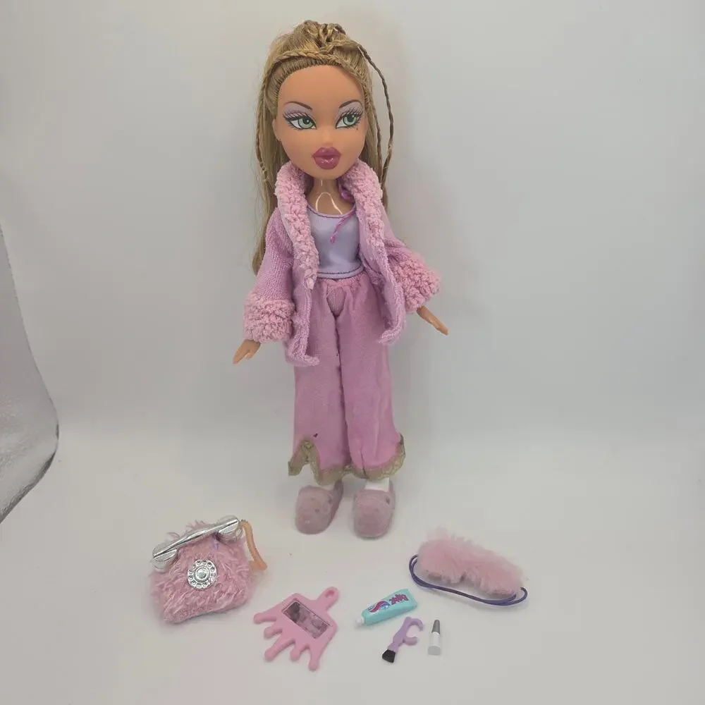 Original Vintage 2003 Bratz Slumber Party Yasmin Doll with Original Clothes More